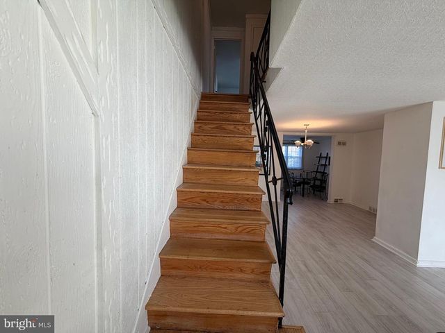 10916 MODENA PL, Philadelphia, PA 19154