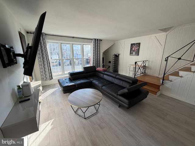 10916 MODENA PL, Philadelphia, PA 19154