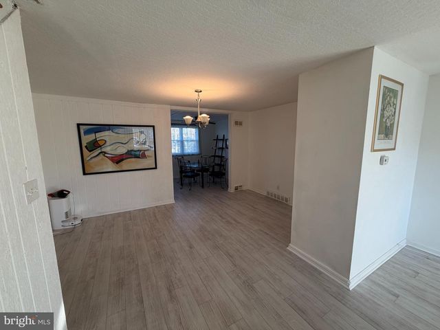 10916 MODENA PL, Philadelphia, PA 19154