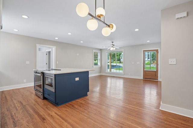 1523A Dugger Dr, Nashville, TN 37206