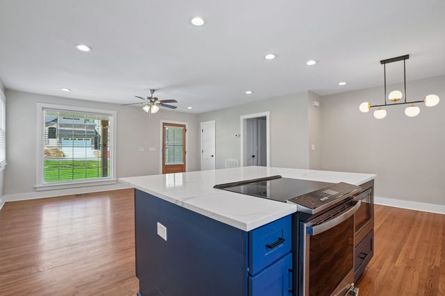 1523A Dugger Dr, Nashville, TN 37206