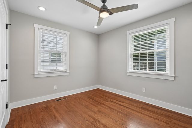 1523A Dugger Dr, Nashville, TN 37206