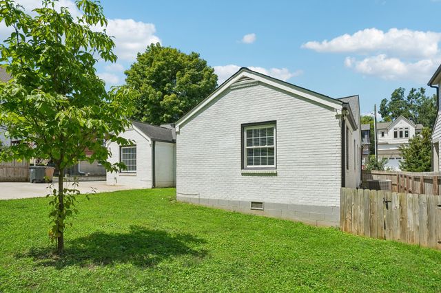 1523A Dugger Dr, Nashville, TN 37206