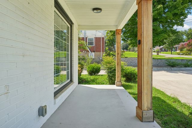 1523A Dugger Dr, Nashville, TN 37206