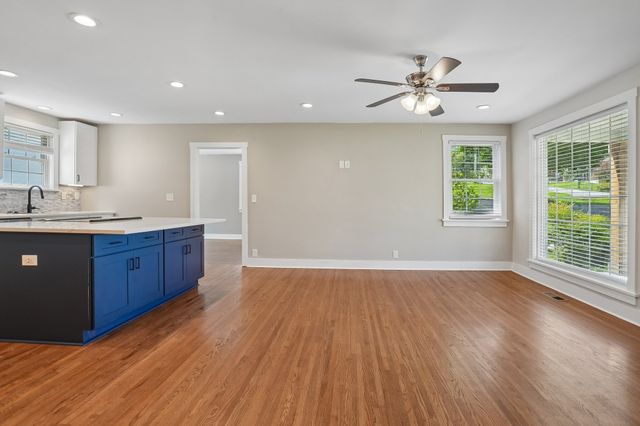 1523A Dugger Dr, Nashville, TN 37206