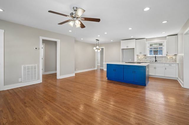 1523A Dugger Dr, Nashville, TN 37206