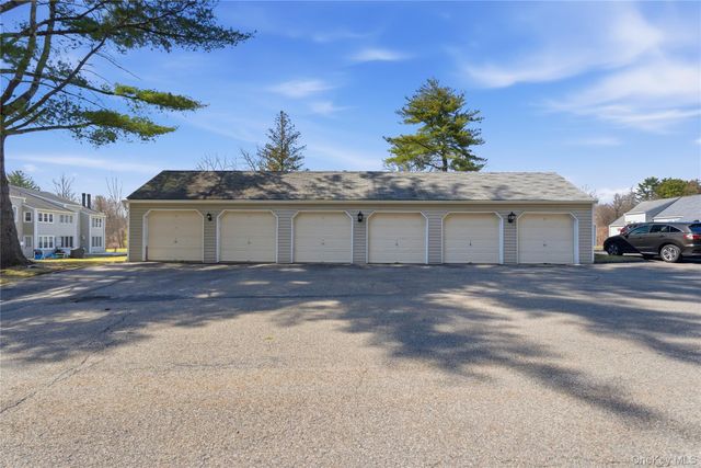 1003 Holly Stream Court 1003, Brewster, NY 10509