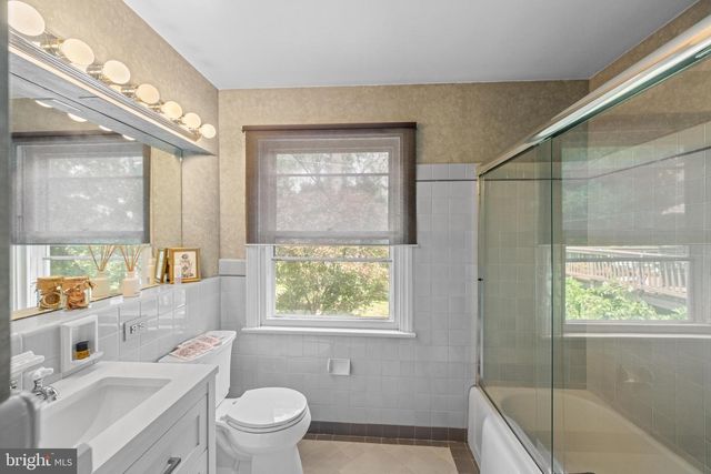 505 PARKVIEW DR, Wynnewood, PA 19096
