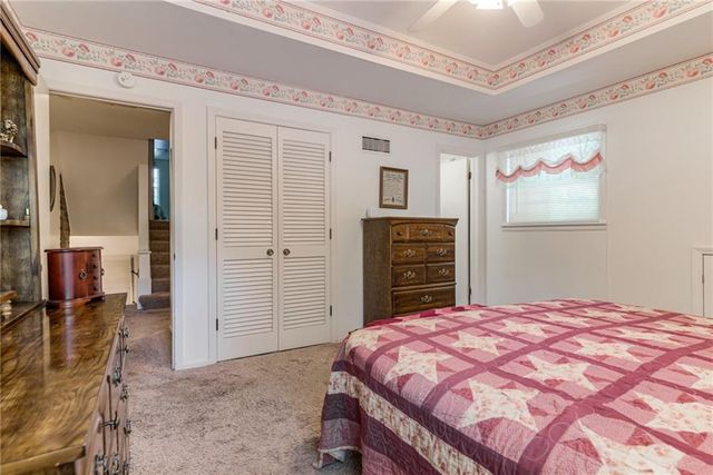 7225 Booth Street, Prairie Village, KS 66208