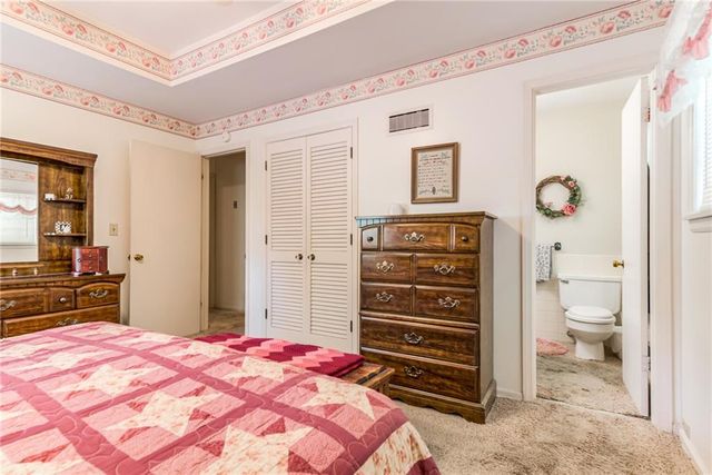 7225 Booth Street, Prairie Village, KS 66208