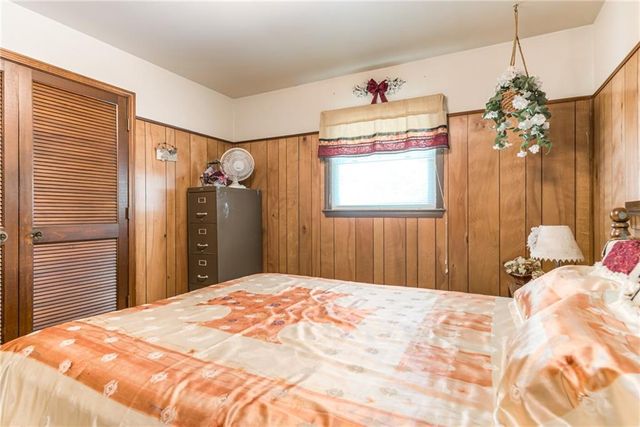 7225 Booth Street, Prairie Village, KS 66208