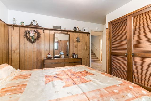 7225 Booth Street, Prairie Village, KS 66208