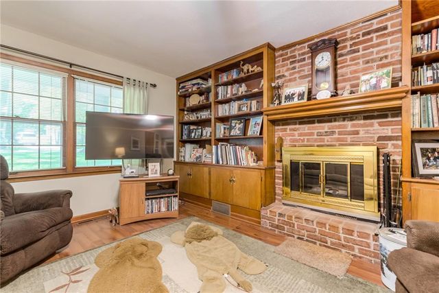 7225 Booth Street, Prairie Village, KS 66208