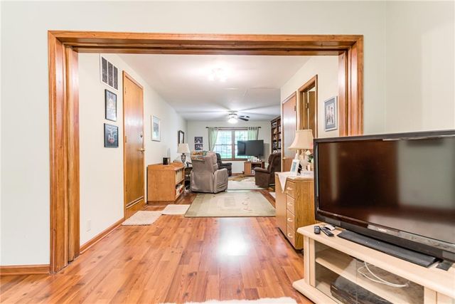 7225 Booth Street, Prairie Village, KS 66208