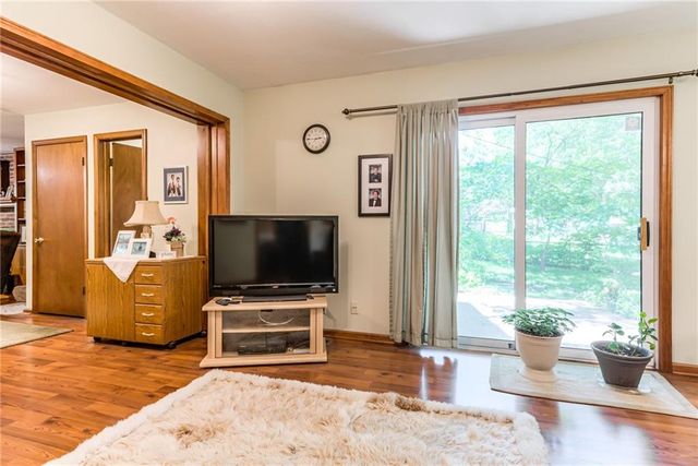 7225 Booth Street, Prairie Village, KS 66208