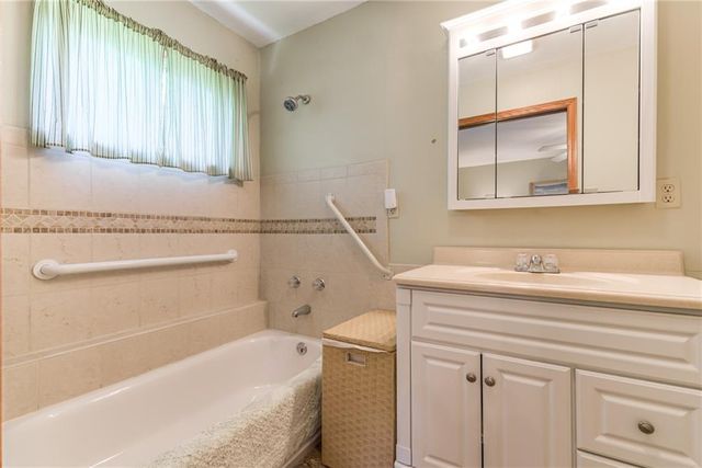 7225 Booth Street, Prairie Village, KS 66208