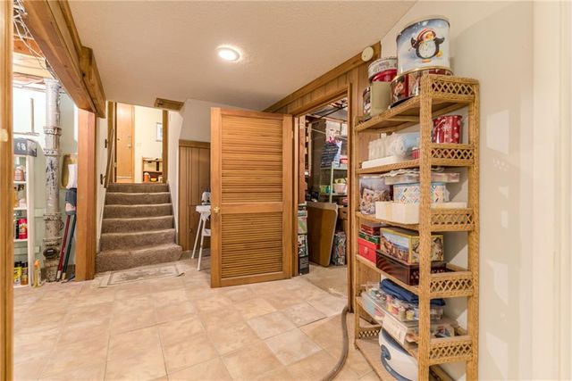 7225 Booth Street, Prairie Village, KS 66208