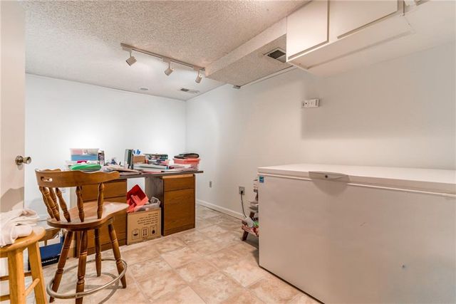 7225 Booth Street, Prairie Village, KS 66208