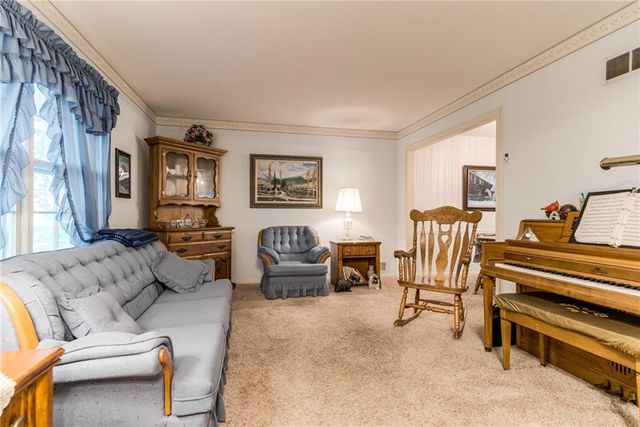 7225 Booth Street, Prairie Village, KS 66208