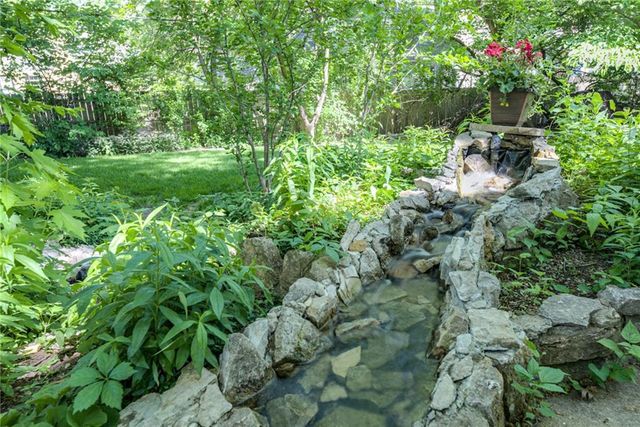 7225 Booth Street, Prairie Village, KS 66208