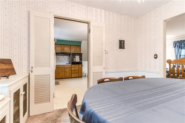7225 Booth Street, Prairie Village, KS 66208