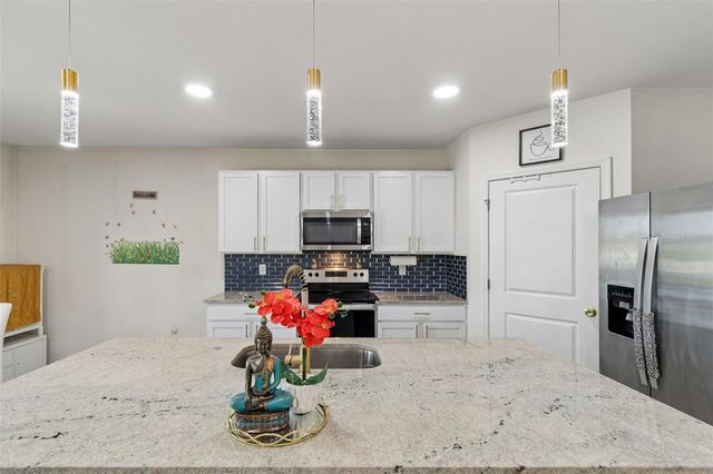 2814 COMMON FIG RUN, Wesley Chapel, FL 33543