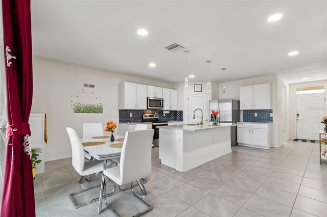 2814 COMMON FIG RUN, Wesley Chapel, FL 33543