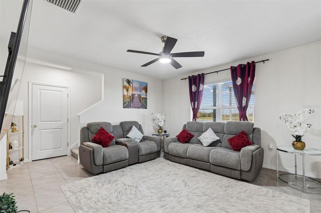 2814 COMMON FIG RUN, Wesley Chapel, FL 33543