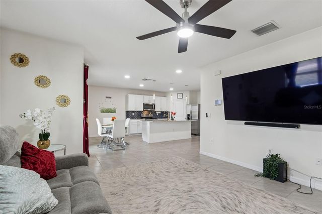 2814 COMMON FIG RUN, Wesley Chapel, FL 33543