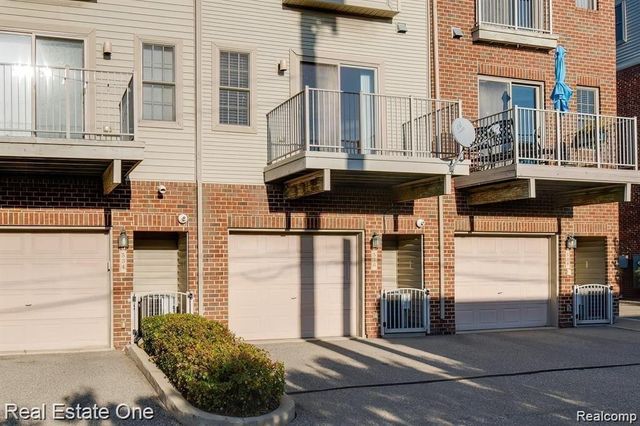 536 Graten Street, Birmingham, MI 48009