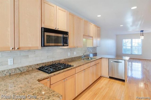 536 Graten Street, Birmingham, MI 48009