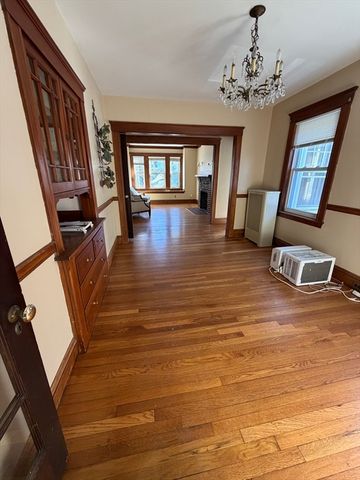 175 Warren St 1, Newton, MA 02459