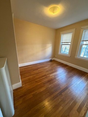 175 Warren St 1, Newton, MA 02459