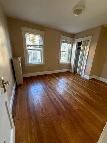 175 Warren St 1, Newton, MA 02459