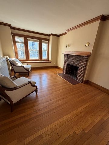 175 Warren St 1, Newton, MA 02459