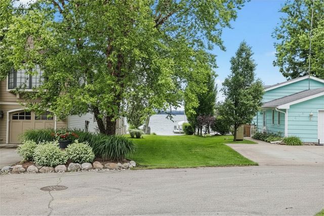 1372 Burlington Drive, Ross Twp, MI 49060