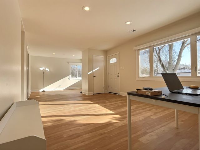 2946 Knollwood Lane, Glenview, IL 60025