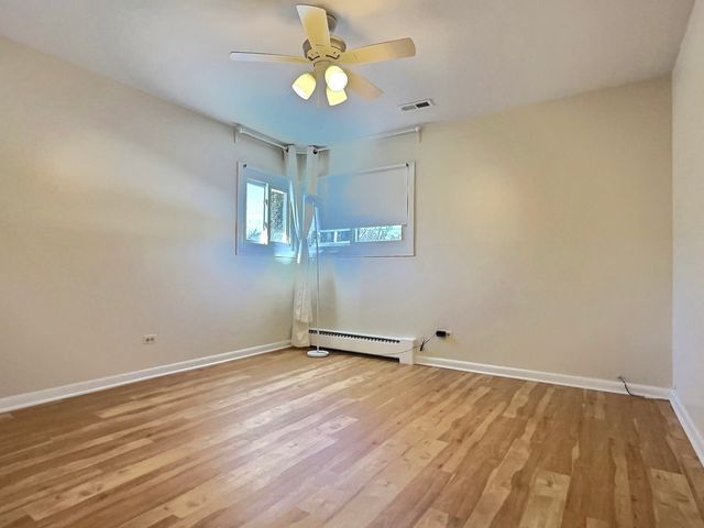 2946 Knollwood Lane, Glenview, IL 60025