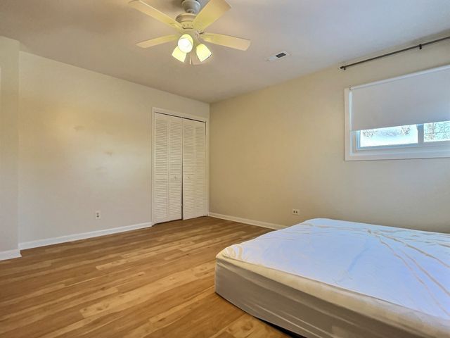 2946 Knollwood Lane, Glenview, IL 60025