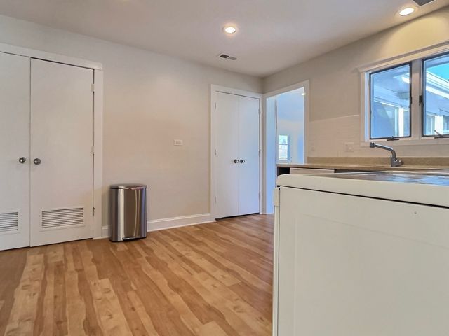 2946 Knollwood Lane, Glenview, IL 60025