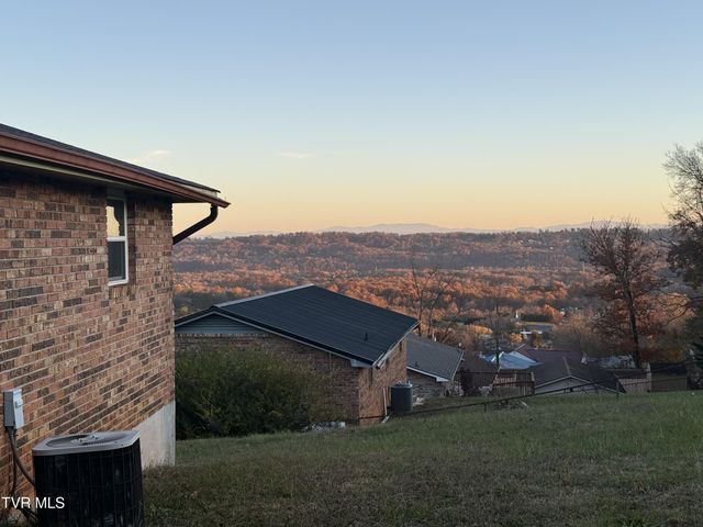 425 Kingsley Avenue, Kingsport, TN 37660