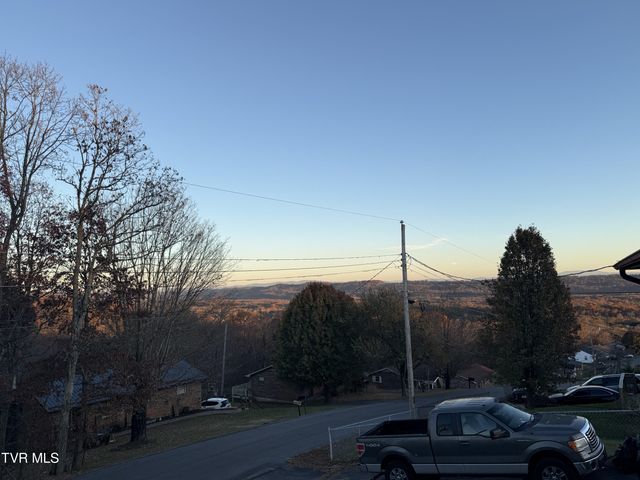 425 Kingsley Avenue, Kingsport, TN 37660