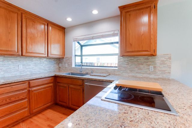 350 Tina Drive, Hollister, CA 95023