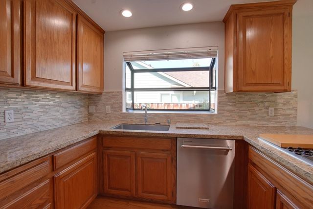 350 Tina Drive, Hollister, CA 95023