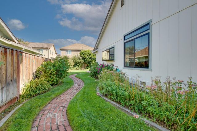350 Tina Drive, Hollister, CA 95023