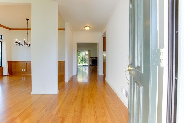 350 Tina Drive, Hollister, CA 95023