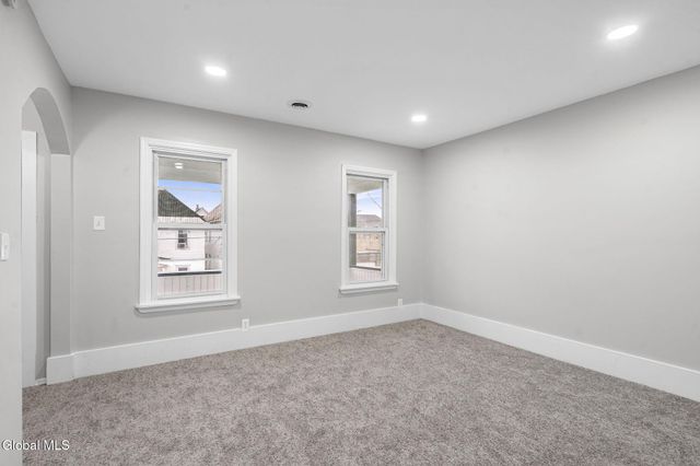 1331 Hodgson Street, Schenectady, NY 12303