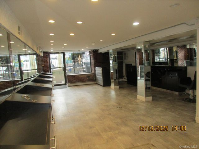 75-08 Metropolitan Avenue lower, Middle Village, NY 11379