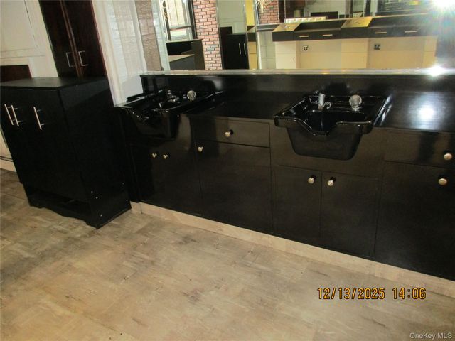 75-08 Metropolitan Avenue lower, Middle Village, NY 11379