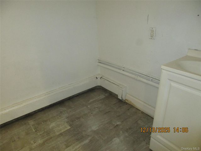 75-08 Metropolitan Avenue lower, Middle Village, NY 11379